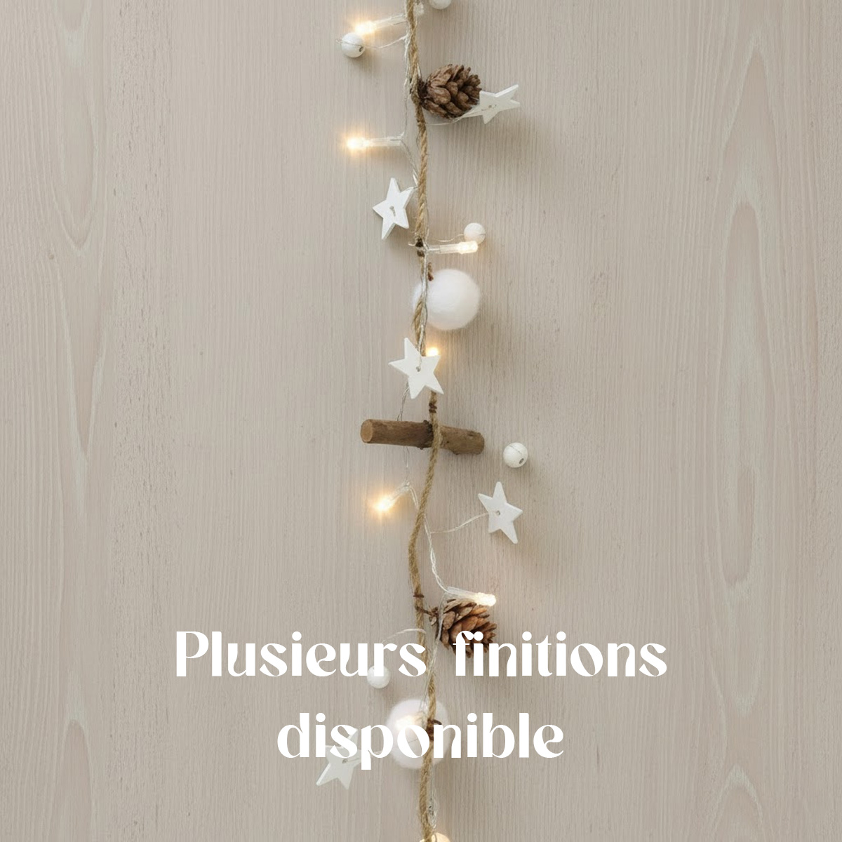 Luci a corda con stelle, pigne e pompon