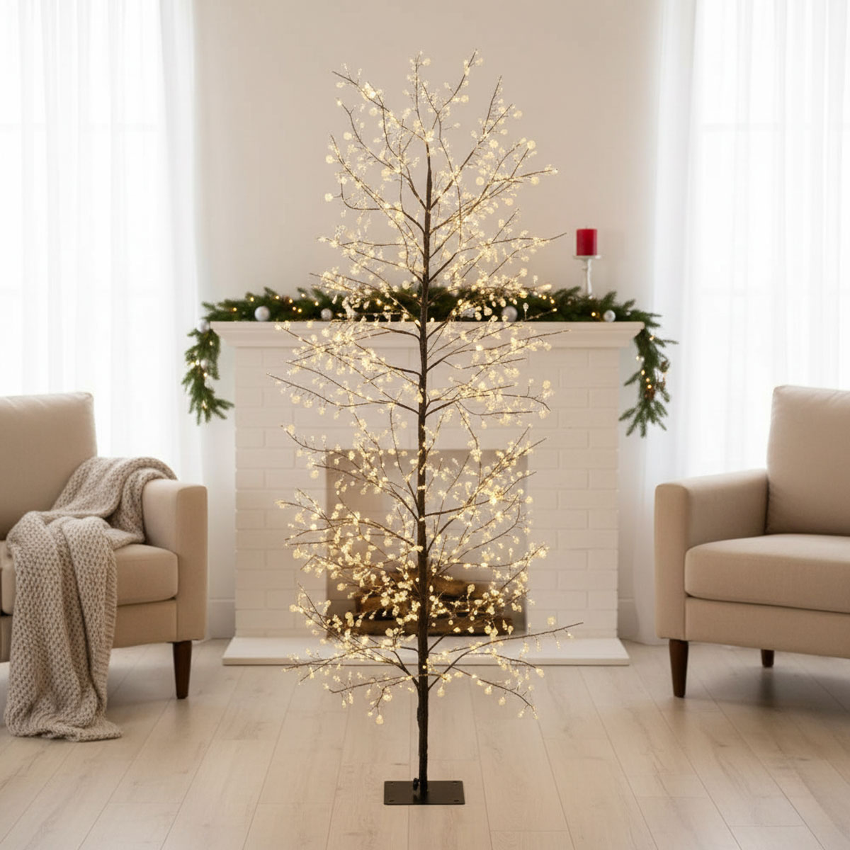 Albero decorativo illuminato con luci bianche calde
