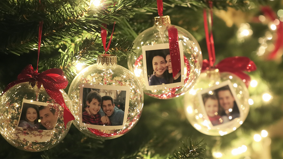 Personalisierte Weihnachtskugeln mit Fotos
