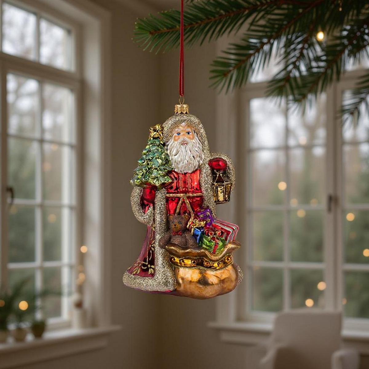 Ornamento di Babbo Natale in vetro con albero di Natale, lanterna e sacchetto regalo