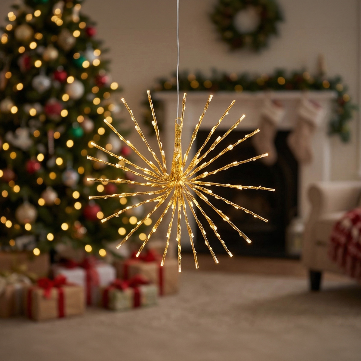 Boule lumineuse de Noël dorée en forme d'étoile filante